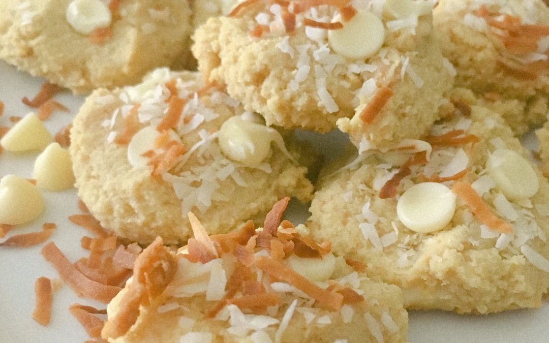 White Chocolate Macadamia Nut Cookies (THM S)