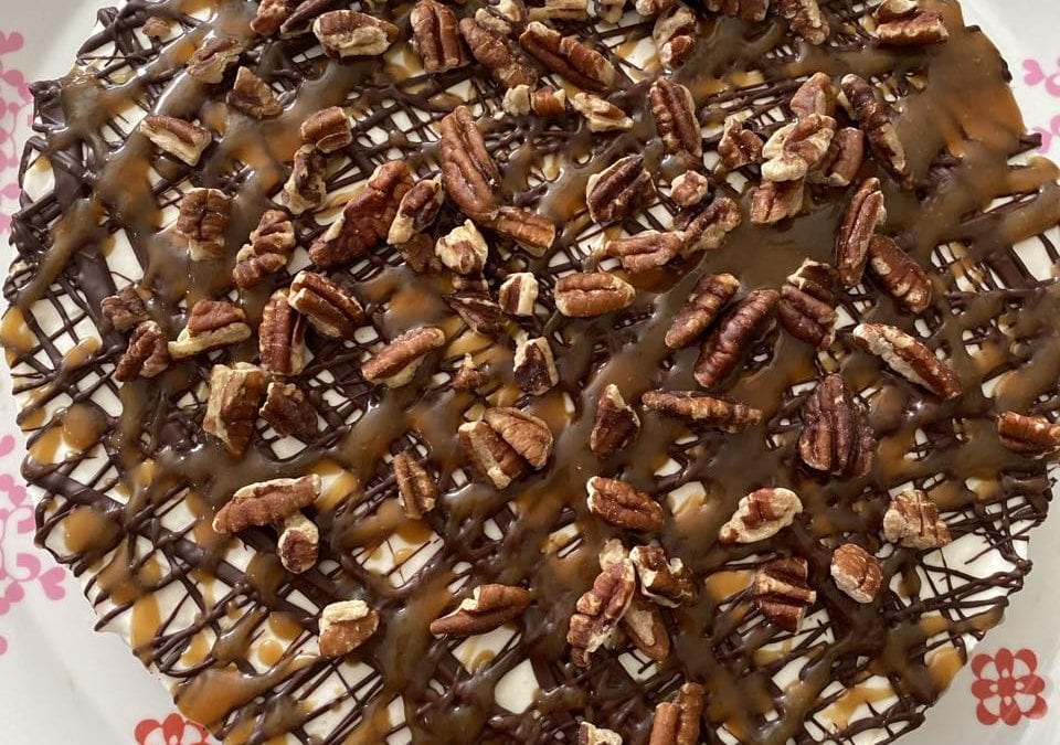 No- Bake Turtle Cheesecake (THM S, low carb, keto)